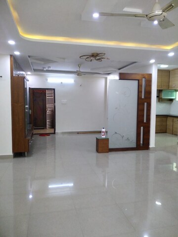 Room in 3 BHK Apartment at Green Space Prime, Puppalaguda – for Rent
