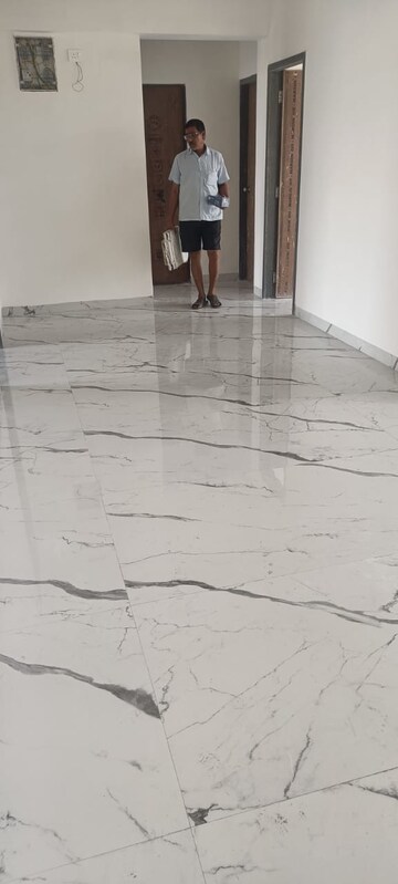 Room in 3 BHK Apartment at Seawoods West – for Rent