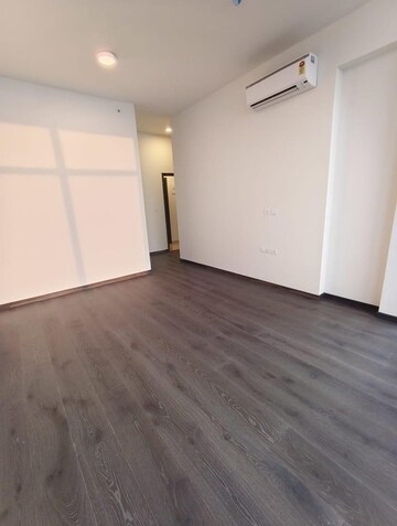 Room in 3 BHK Apartment at Piramal Mahalaxmi, Mahalaxmi – for Sale