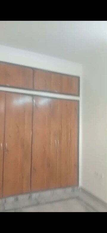 Furnished Amenities in 3.5 BHK Independent House at Sector 21d – for Rent