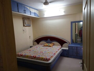 Bedroom in 3 BHK Apartment at Seawoods – for Rent
