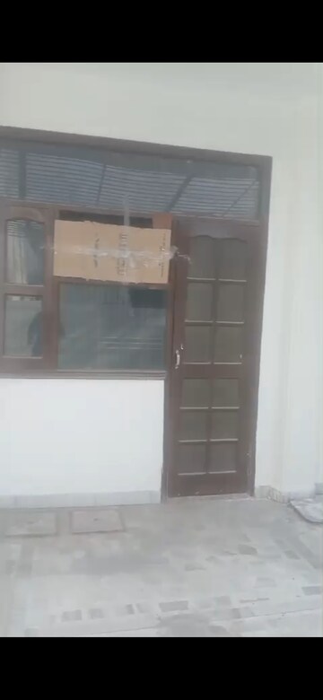 Staircase in 3.5 BHK Independent House at Sector 21d – for Rent