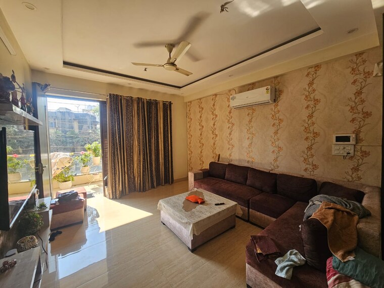 Living Room, empire-floors 3 Bedroom 263 Sq.Yd. Builder Floor In Sector 57 Gurgaon 8590371