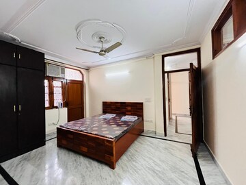 Bedroom in 3 BHK Builder Floor at Sant Nagar – for Rent