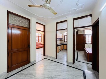 3 BHK Builder Floor For Rent in Sant Nagar