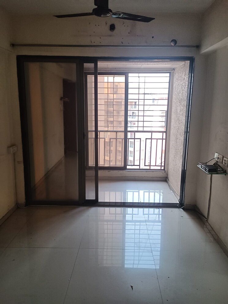 Room, seawoods west 1 Bedroom 585 Sq.Ft. Apartment In Seawoods West Navi Mumbai 8590364