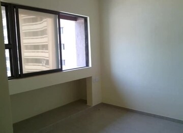 Room in 1 BHK Apartment at Rustomjee Avenue H, Virar West – for Rent