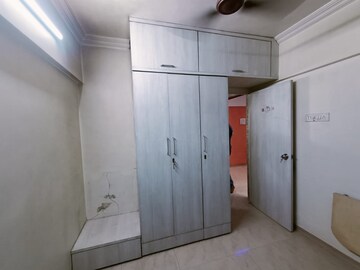Room in 2 BHK Apartment at Charkop Sector 3 – for Rent