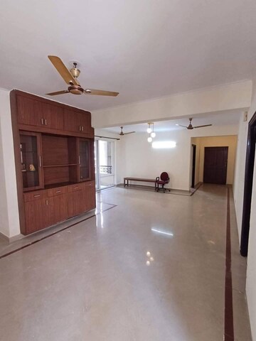 Room in 3 BHK Apartment at Orchid Petals, Sector 49 – for Rent