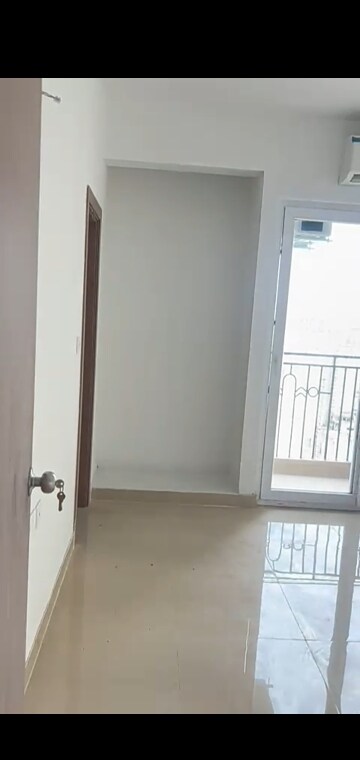 Room in 3.5 BHK Apartment at ATS Nobility, Sector 4 Greater Noida – for Sale