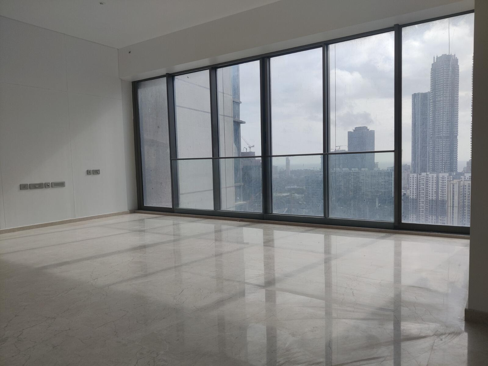 4 BHK + Servant Room,Study Room Apartment For Sale in Rustomjee Crown