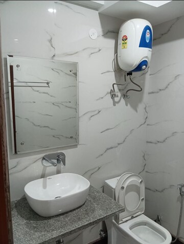 Bathroom in 1 RK Builder Floor at Sector 46 – for Rent