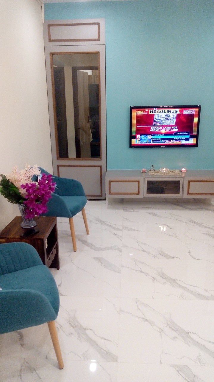 2.5 BHK + Servant Room Apartment For Rent in Iris Apartment Cuffe Parade