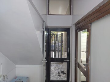 2 BHK Builder Floor For Rent in East of Kailash Block-B RWA, East Of Kailash