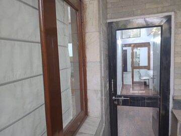 Building Lobby in 2 BHK Builder Floor at East of Kailash Block-B RWA, East Of Kailash – for Rent