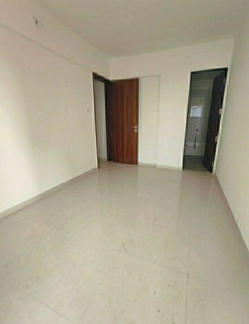 Room in 3 BHK Apartment at Shriram Vivaan Park, Lohgaon – for Rent