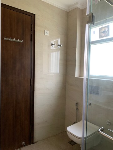 Bathroom in 3 BHK Builder Floor at Uppal Southend, Sector 49 – for Rent