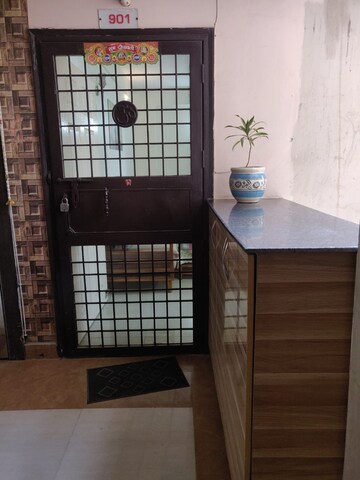Room in 2 BHK Apartment at Antriksh Golf View, Sector 78 – for Rent