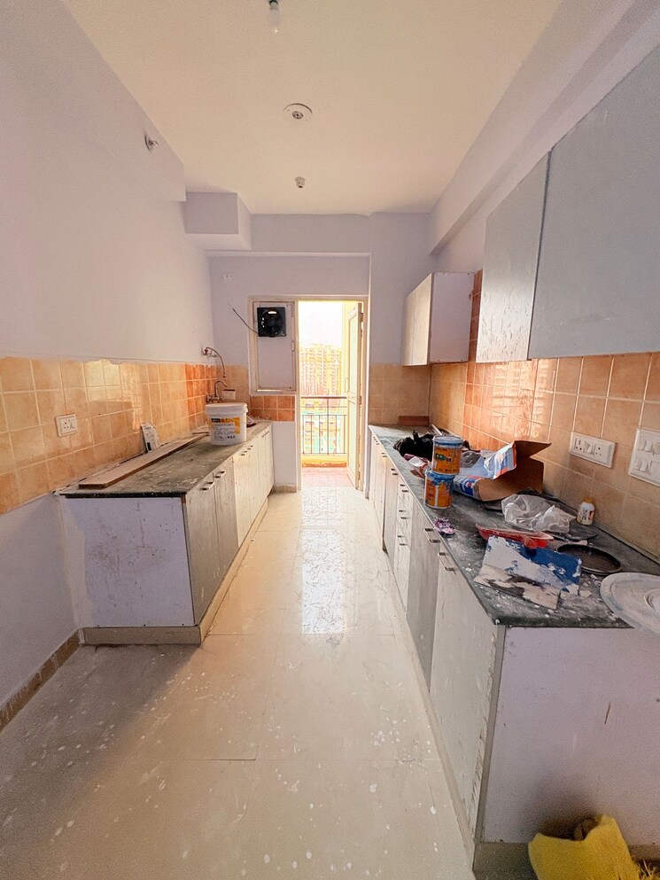 Kitchen, ajnara-grand-heritage 2.5 Bedroom 1350 Sq.Ft. Apartment In Sector 74 Noida 8590642
