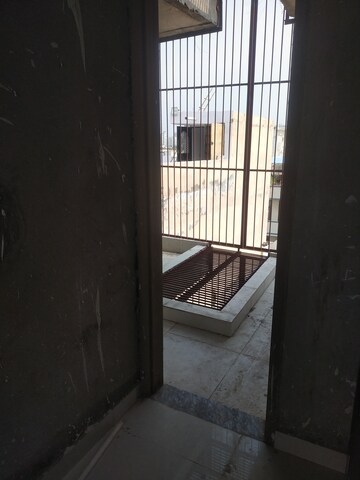Kitchen in 2 BHK Builder Floor at Eldeco Ananda, Sector 48 – for Rent