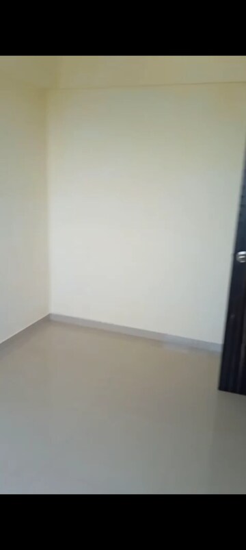 Room in 1 BHK Apartment at Vitthal Krupa Building, Vakola – for Rent