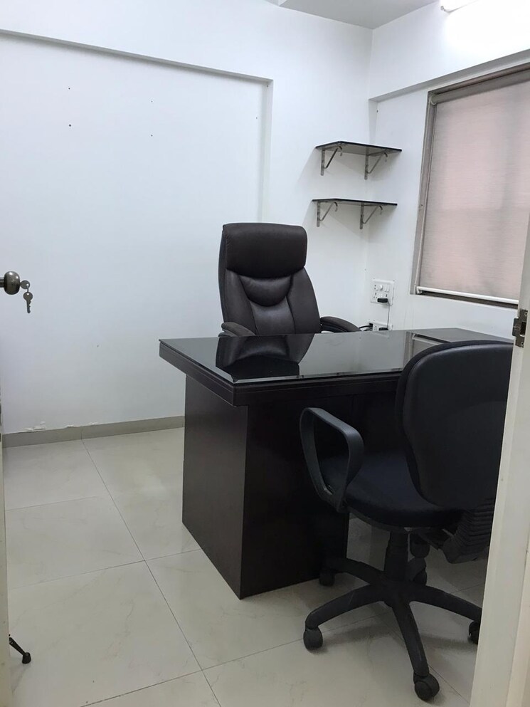 Team Area, andheri west Commercial Office Space 450 Sq.Ft. In Andheri West Mumbai 8590675