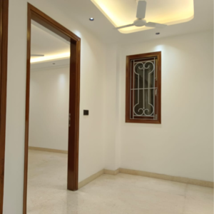 Room in 3 BHK Builder Floor at Saket – for Sale