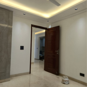 Room in 3 BHK Builder Floor at Saket – for Sale