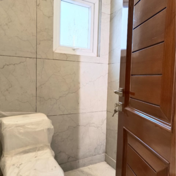 Bathroom in 3 BHK Builder Floor at Saket – for Sale