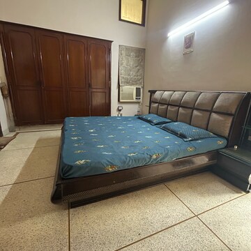 Bedroom in 1 RK Builder Floor at South Extension I – for Rent