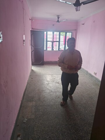 Parking in 2 BHK Independent House at RWA Apartments Sector 19, Sector 19 – for Rent
