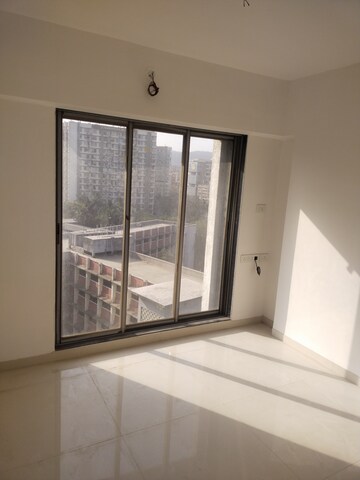 Room in 1 BHK Apartment at Vaibhavlaxmi East Syde, Ghatkopar East – for Rent