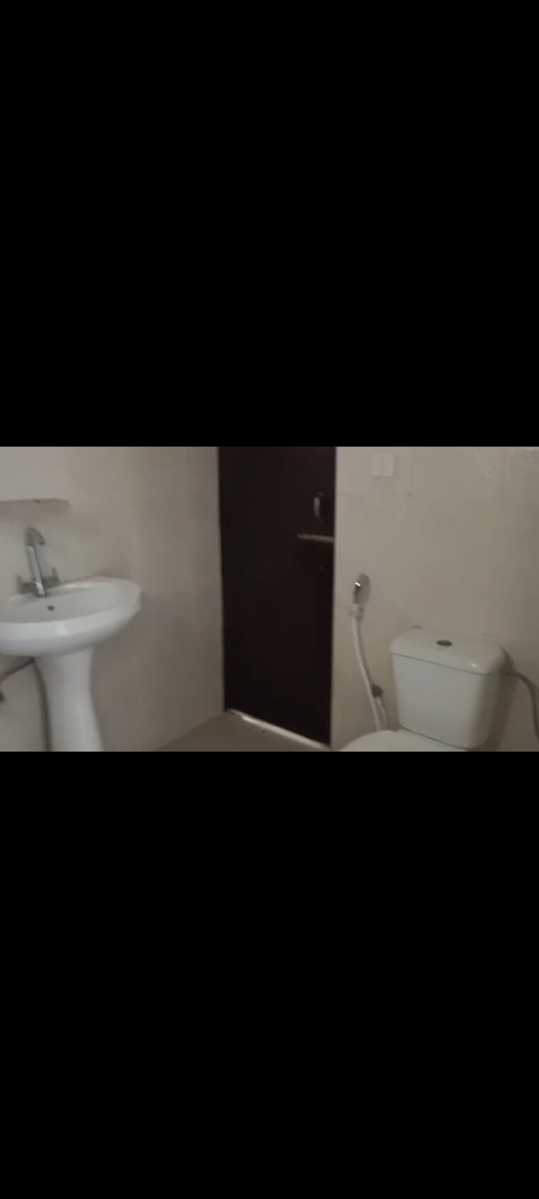 Bathroom, javin-raj-empire 3 Bedroom 1350 Sq.Ft. Apartment In Raj Nagar Extension Ghaziabad 8590716