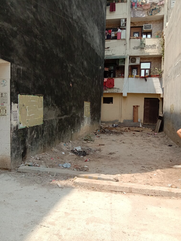 Cover Image, dwarka mor  58 Sq.Yd. Plot In Dwarka Mor Delhi 8590729