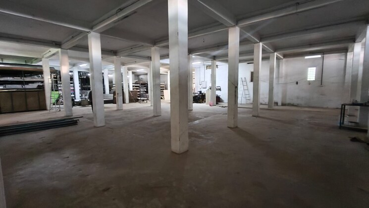  Parking, thrikkakara Commercial Warehouse 4000 Sq.Ft. In Thrikkakara Kochi 8590744