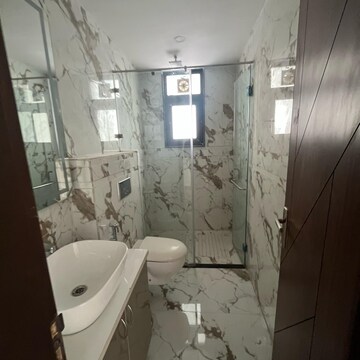 Bathroom in 3 BHK Apartment at Uppal Southend, Sector 49 – for Rent