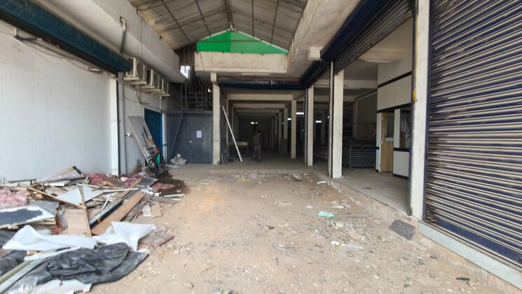  Parking, edapally Commercial Warehouse 4000 Sq.Ft. In Edapally Kochi 8590749