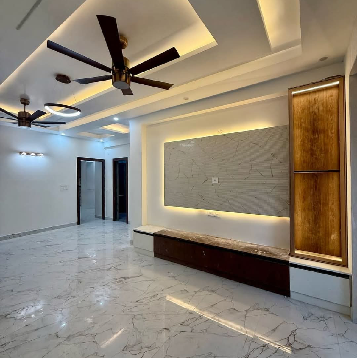 3 BHK + Pooja Room,Servant Room Builder Floor For Sale in Mall Fifty One