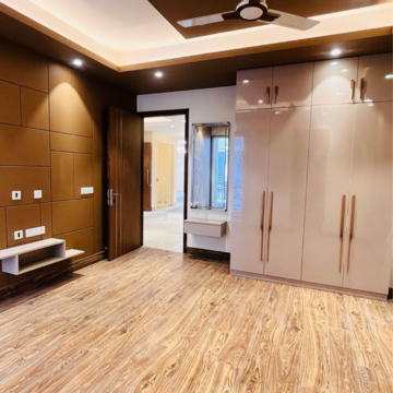 Room in 4 BHK Builder Floor at Ansal API Esencia, Sector 67 – for Sale