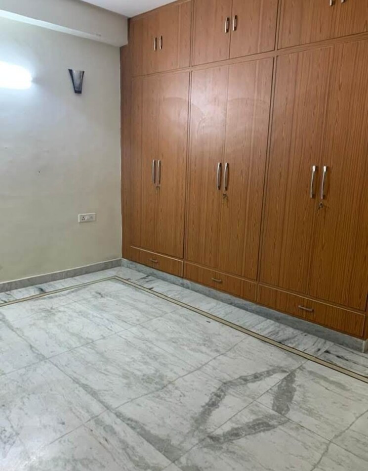 Room, mayur vihar phase 1 extension 2.5 Bedroom 1800 Sq.Ft. Apartment In Mayur Vihar Phase 1 Extension Delhi 8590804