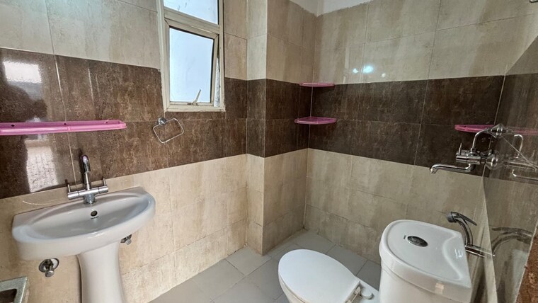 Bathroom, nimbus-the-hyde-park 3 Bedroom 1320 Sq.Ft. Apartment In Sector 78 Noida 8590827