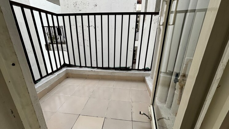 Balcony, nimbus-the-hyde-park 3 Bedroom 1320 Sq.Ft. Apartment In Sector 78 Noida 8590827