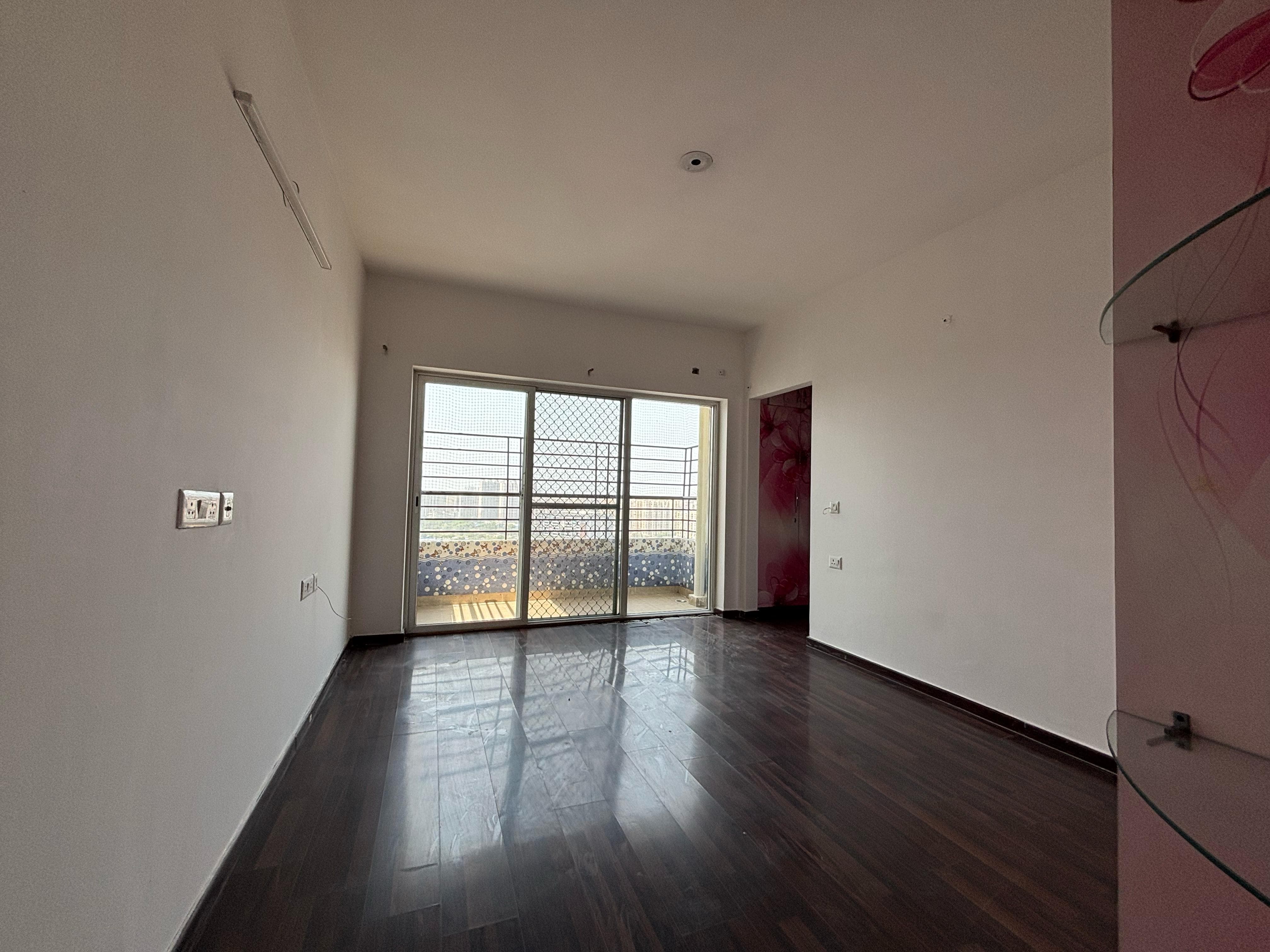 2.5 BHK Apartment For Sale in Nimbus The Hyde park