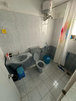 Bathroom in 1 BHK Apartment at Viman Pearl, Viman Nagar – for Sale