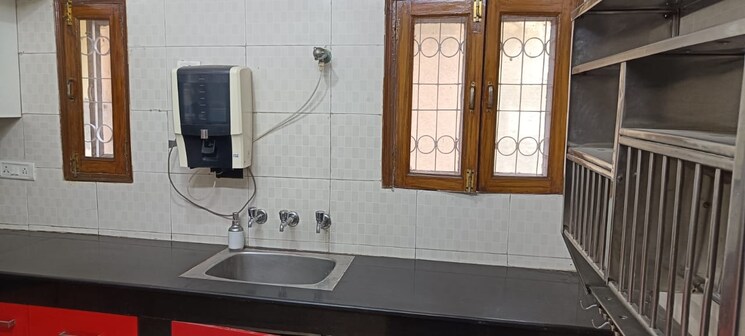 Bathroom, sarita-vihar-pocket-c-rwa 3 Bedroom 1500 Sq.Ft. Apartment In Sarita Vihar Delhi 8590847