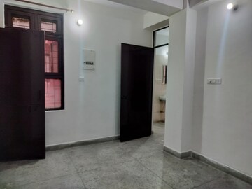 Room in 1 BHK Apartment at Molarband – for Rent