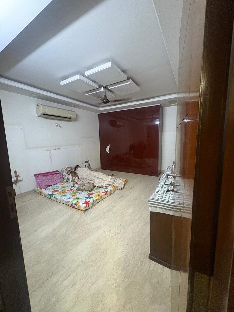 Bedroom, veera-safdarjung-enclave 3 Bedroom 1850 Sq.Ft. Apartment In Safdarjung Enclave Delhi 8590852