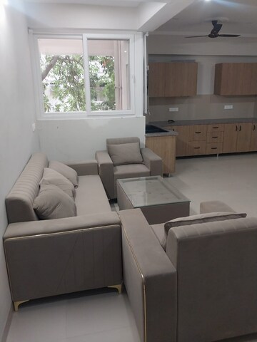 Master Bedroom in 2 BHK Apartment at DLF Exclusive Floors, Sector 53 – for Rent