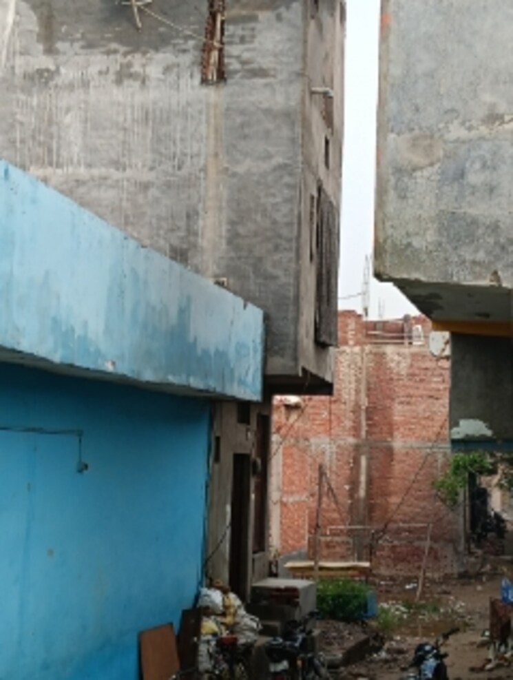 Kitchen, shri-sai-tower-haibatpur 3 Bedroom 50 Sq.Yd. Independent House In Gaur City 2 Greater Noida 8590951