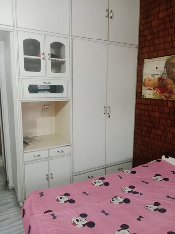 Room in 3 BHK Builder Floor at Sector 11 – for Rent
